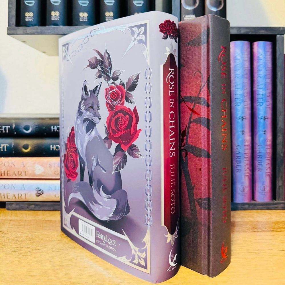 Fairyloot Exclusive Signed Edition Rose In Chains
by Julie Soto - Picture 7 of 12